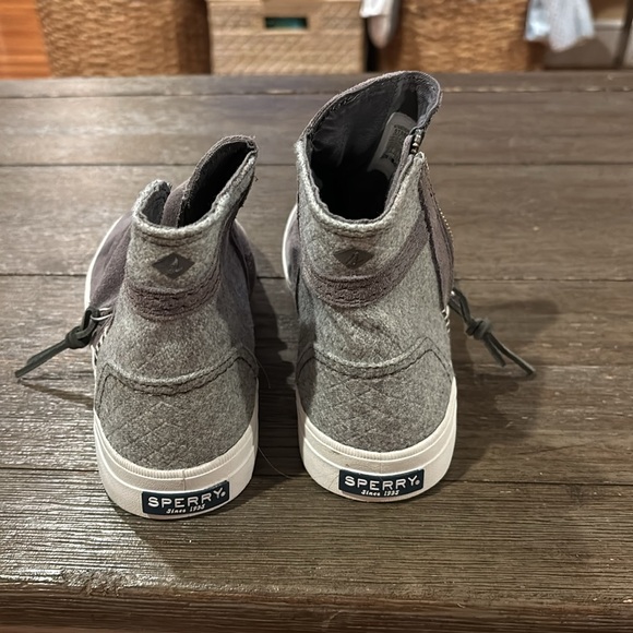Brand new Sperry high top sneakers - Picture 3 of 4